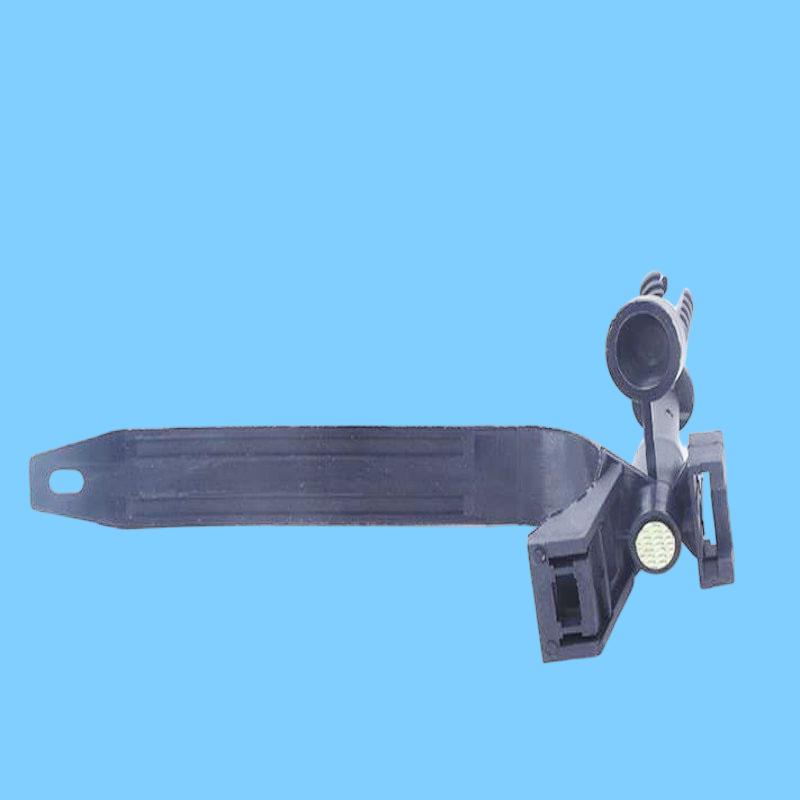HD-6 Wall Fitting For Self Support Insulated Wire 4